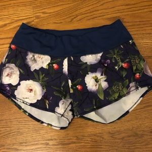 Oiselle roga shorts, sz 6